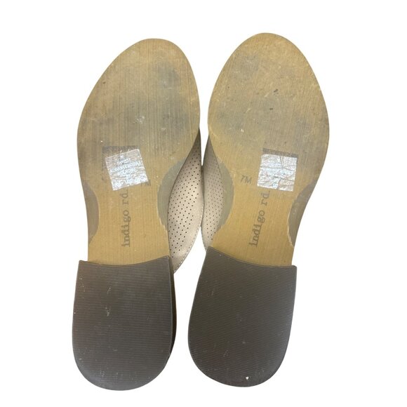 Indigo Rd. Beige Perforated Slip-On Womens Mules 7M - Picture 5 of 5